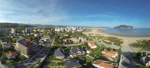 Hotel Cosmopol, Забронировать Отель Ларедо Cantabria Coast, рядом с Пляж Ларедо