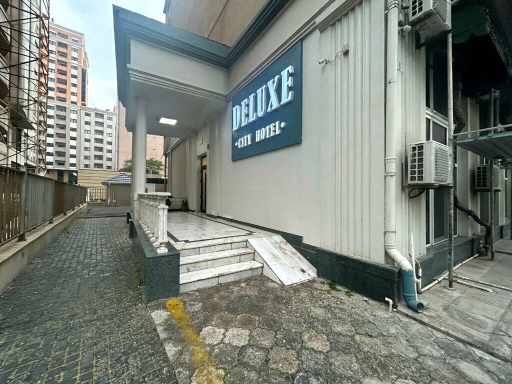 Deluxe Hotel by Zorge street