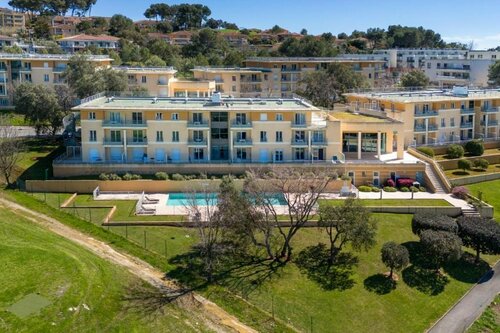 Nemea Appart Hotel Green Side Biot Sophia Antipolis, Забронировать Отель Бьот Софиа-Антиполис