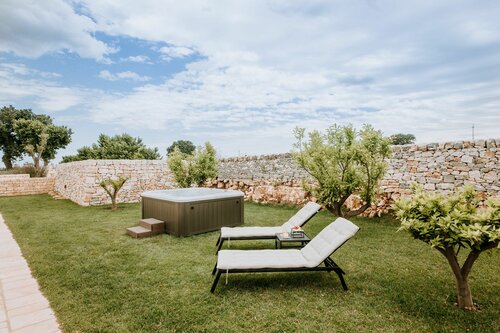 Villa Torre Bianca By Emily Hotels, Rezervați Vilă Hoteluri în Bari Province cu parcare, Parcare