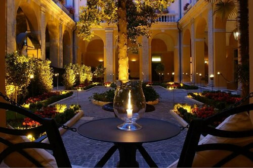 Palazzo Cardinal Cesi, Забронировать Дом для отпуска Виллы Рима, рядом с Вилла Фарнезина, Вилла