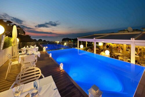 Hotel Rivage, Забронировать Отель СПА-отели Сорренто, рядом с Порт Марина-Пиккола, SPA-услуги