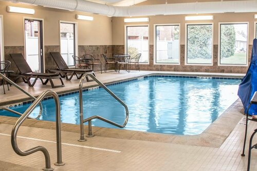 Comfort Inn Lansing, Rezervați Hotel Waverly Statele Unite ale Americii