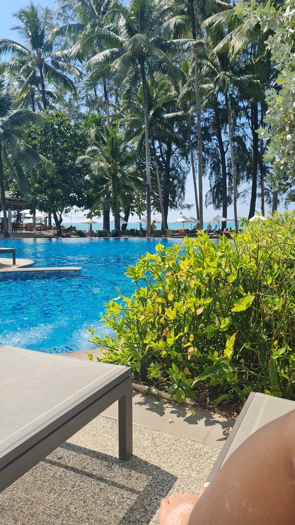 Hotel Royal Bangsak Beach Resort