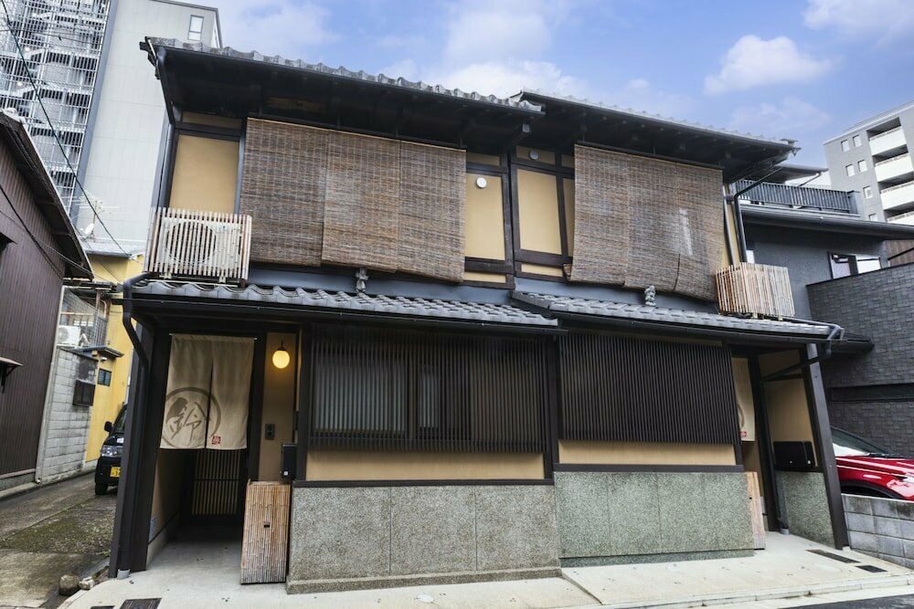 Rinn Premium Koki East