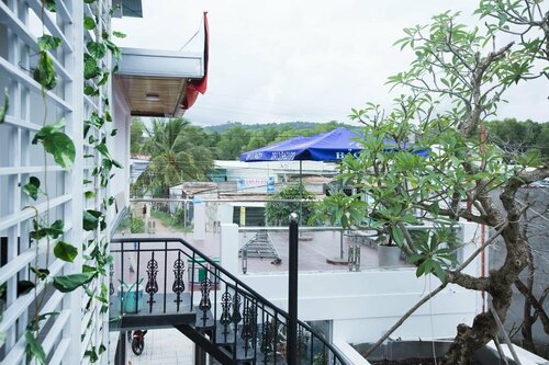Hotel Blue Dragon, Забронировать Отель Отели Зыонгдонг с бассейном, рядом с Coco Dive Center, Бассейн