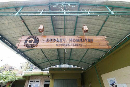 Waroeng Transit & Depary Homestay, Prenota Hotel Binjai Sumatra