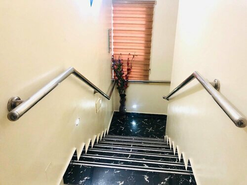 Skyrock Hotels Limited, Book Hotel Billige hoteller i Ikeja