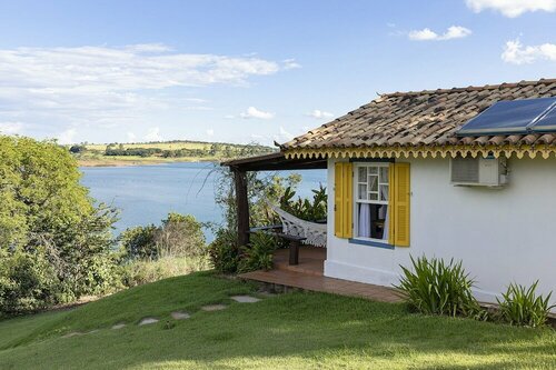 Pousada Cachoeira Lagoa Azul, Забронировать Отель Капитолиу Serra da Canastra