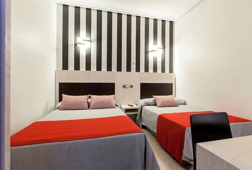 Hostal Castilla I Atocha, Забронировать Гостевой дом центр города Мадрид