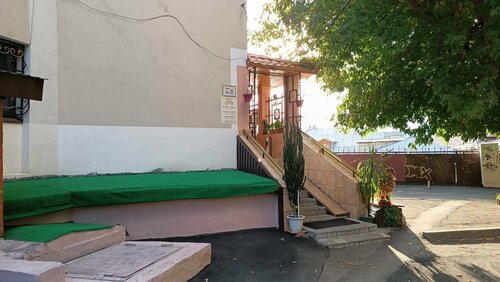 Хостел В тапочках, Забронировать Хостел Отели Казани с парковкой, Парковка