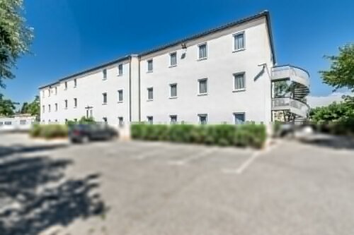 B&B Fréjus Roquebrune Sur Argens, Book Bed and Breakfast Hoteller i Rhône-Alps med parkering, Parkering