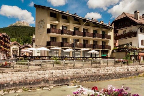 Hotel Moena, Забронировать Отель Отели Долины Валь-ди-Фасса с парковкой, Парковка