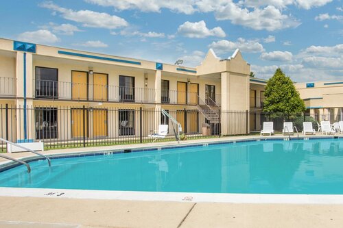 Super 8 Camp Springs, จอง โรงแรม Camp Springs Washington DC Metropolitan area