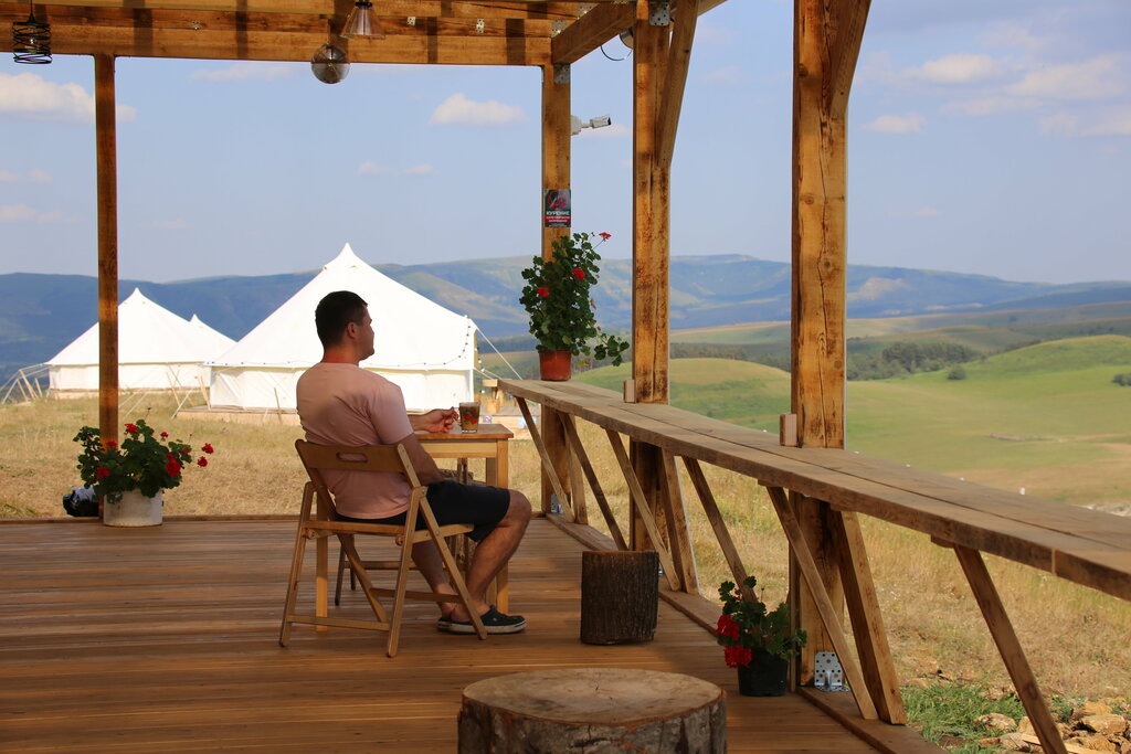 Медовые Холмы