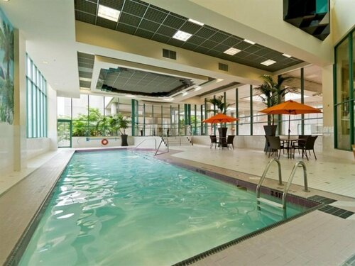 Rosedale on Robson Suite, Забронировать Отель Ванкувер Lower Mainland British Columbia, рядом с Театр королевы Елизаветы