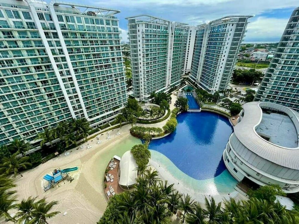 Azure Urban Resort Residences