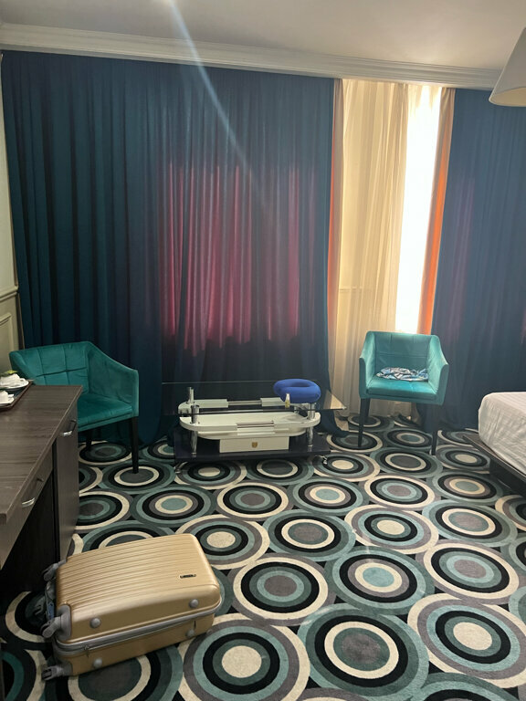 Mildom Premium Hotel