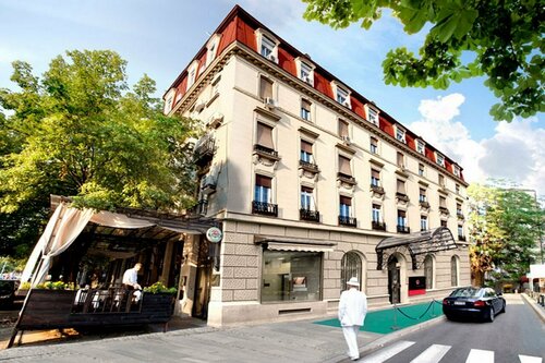 Manjez Villa