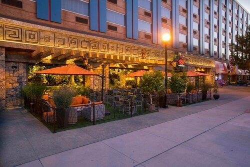 Sheraton Niagara Falls, Забронировать Отель Отели Ниагара Фолс 4 звезды, рядом с Bird Kingdom, 4*