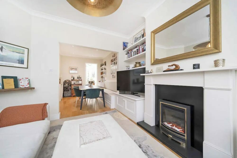 Modern & Luminous 3BD Family Home - Fulham