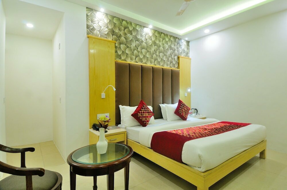 Hotel Yuvraj Deluxe