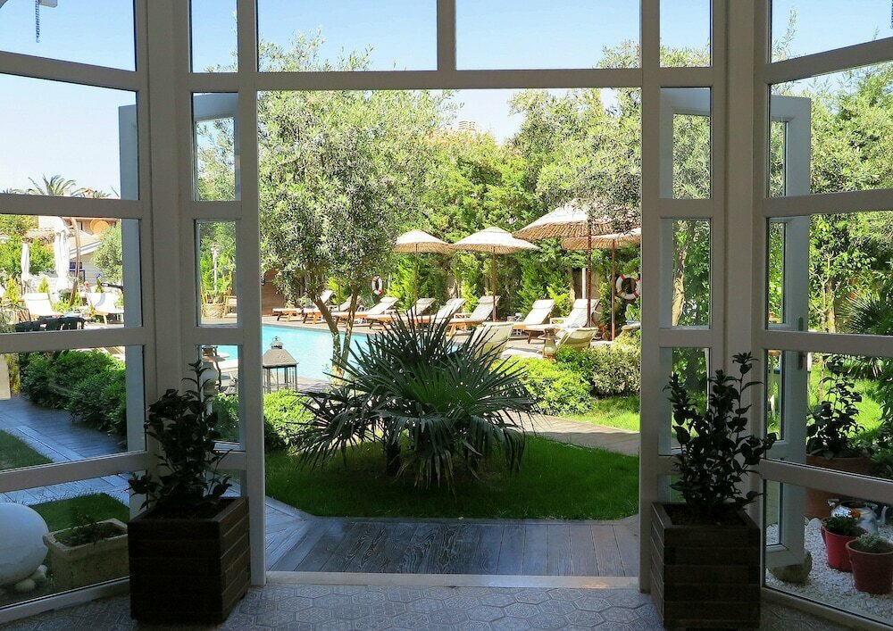 Bay C Hotel