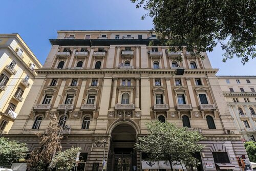 Agorà Borsa, Забронировать Гостевой дом Моло Беверелло Неаполь, рядом с Музей университета науки и искусств