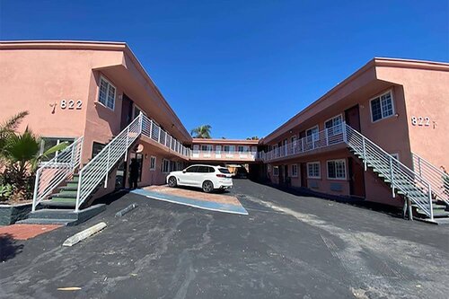 Super 8 by Wyndham Oceanside Downtown, Забронировать Мини-отель Оушенсайд San Diego County