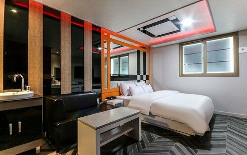 Pohang Ocheon Q Self Check-in Motel, Забронировать Мотель Отели Пхохан с парковкой, Парковка
