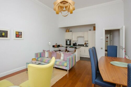 Stylish 2 Bedroom Apartment in Affluent Earls Court, Забронировать Апартаменты/квартира Апартаменты Большого Лондона, Апартаменты/квартира