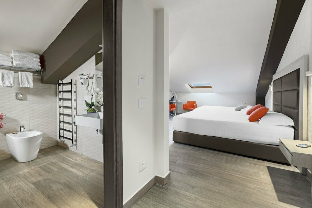 BHotel