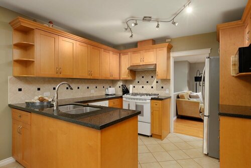981 Bayview Dr, Забронировать Отель Дельта Lower Mainland British Columbia