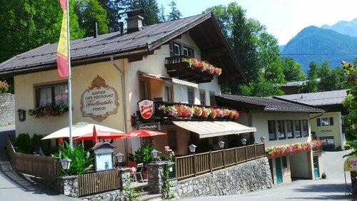 Forellenstube, Book Pension Lofer Saalachtal