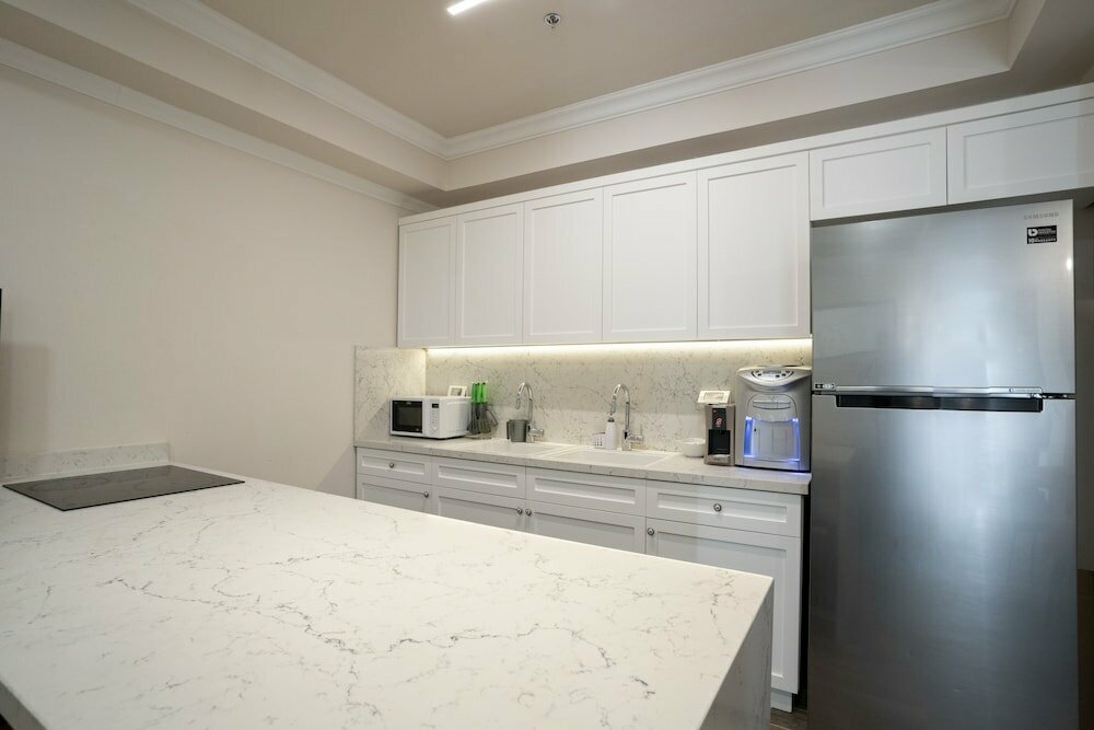 Eshel Suites