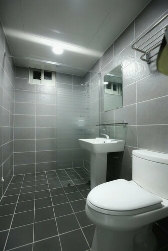 Stayan - Hostel, Rezervasyon Pansiyon / Hostel Pusan otoparklı oteller, Otopark