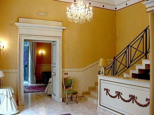 NapoliMia Boutique Hotel, Забронировать Отель Пьяцца-дель-Плебишито Неаполь, рядом с Первая поликлиника