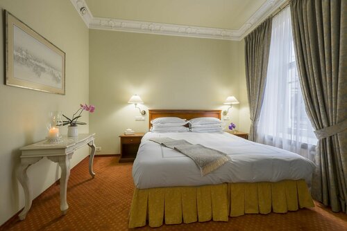 Grotthuss Boutique Hotel Vilnius, Забронировать Бутик-отель Старый город Вильнюс, рядом с Башня Гедимина