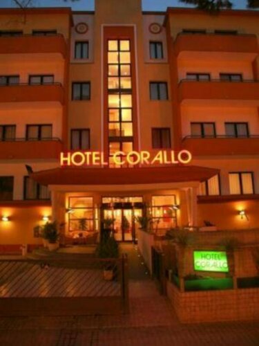 Hotel Corallo Rimini, Забронировать Отель Римини - центр города Римини