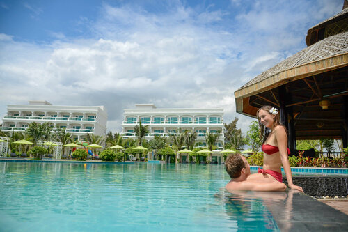 The Sailing Bay Beach Resort, Забронировать Курортный отель Отели Муйне с бассейном, рядом с Рынок Муйне, Бассейн