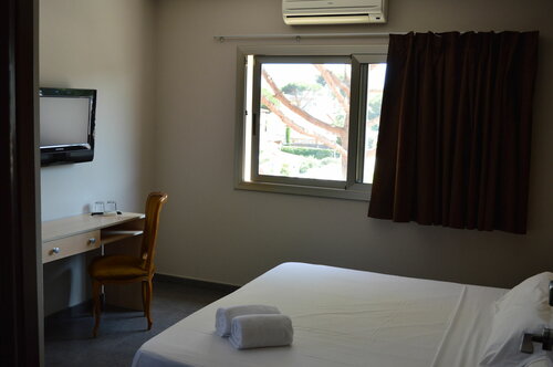 Hotel Pitort, Забронировать Отель Кастельдефельс Baix Llobregat, рядом с Британская школа Барселоны