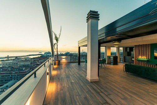 Tower Beach Suite, Забронировать  Отели Чивитавеккья с парковкой, Парковка