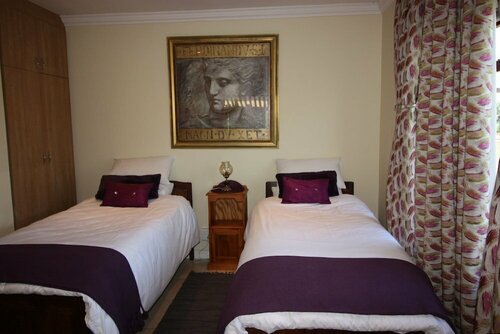 Covenant Well Guest House, Забронировать Гостевой дом Отели Кейптауна с парковкой, Парковка