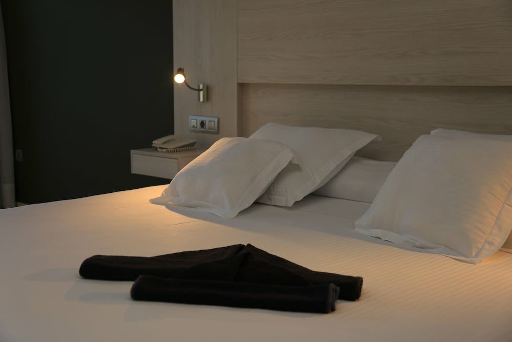 R2 Romantic Fantasia Dreams & Suites