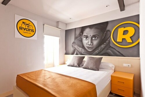 Ryans Pocket, Забронировать Отель Отели Ибица 3 звезды, рядом с Клуб Pacha, 3*
