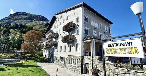 Hotel Grischuna, Забронировать Отель Бивио Mittelbunden