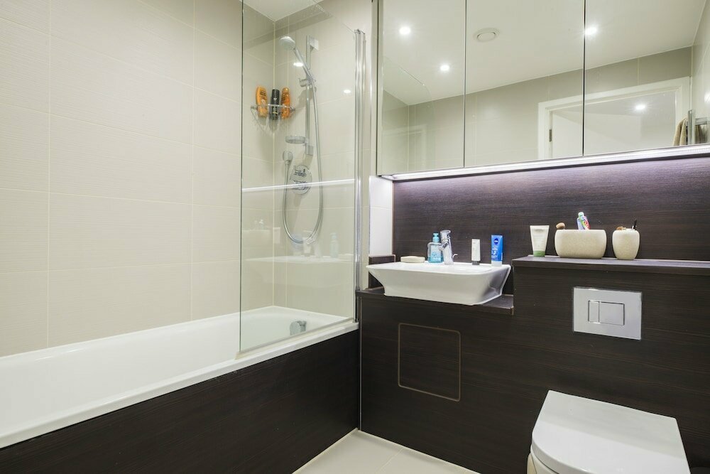 Altido Trendy Islington Flat for 2 with Patio