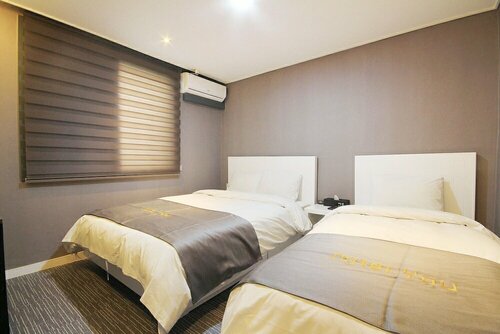 Yeosu Hotel YOU, Забронировать Отель Отели Йосу с парковкой, Парковка