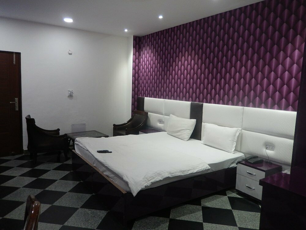 Hotel Orchid Garden