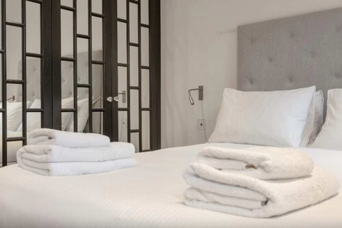 Elegant 1 Bedroom Apartment in South Kensington, Varaa Huoneisto Suur-Lontoo hotellit, joissa on pysäköinti, Pysäköinti